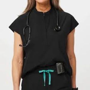 women's Black Rafaela™ FREEx™ - Oversized Scrub Top - S / Black